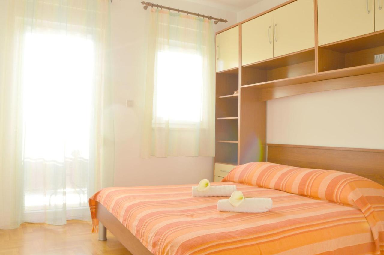 Apartment Riva Sea View Умаг Номер фото