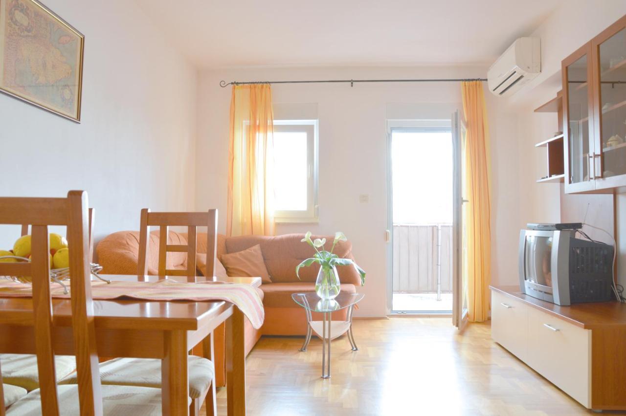 Apartment Riva Sea View Умаг Екстер'єр фото